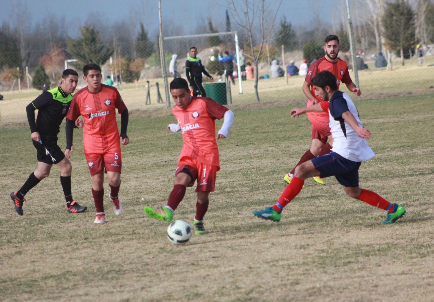 Comienza el torneo de fútbol “El Eterno 10”
