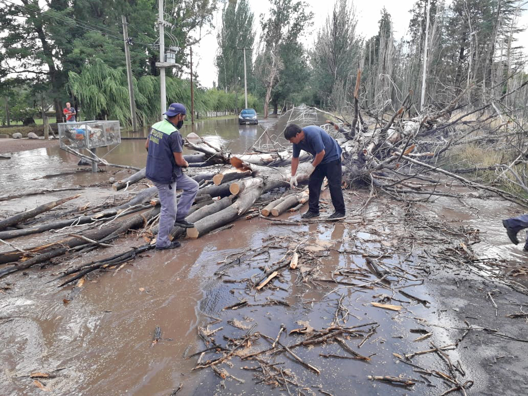 Cuadro Benegas fue uno de los distritos  más afectados por la tormenta de este lunes
