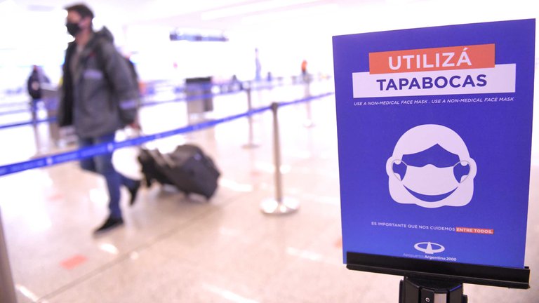 COVID- 19: detectaron el primer caso de la cepa británica en la Argentina