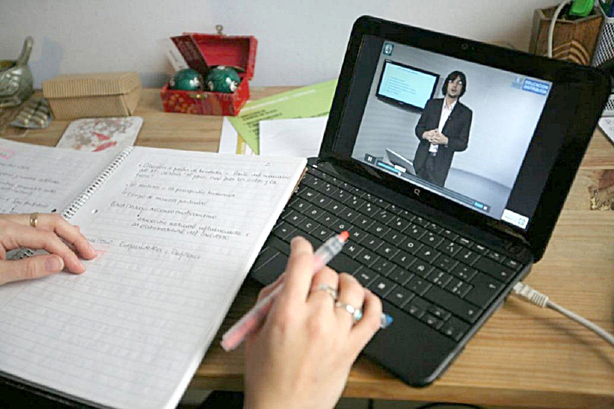 Mesas de exámenes de egresados: 6.463 estudiantes secundarios pendientes de aprobación  obtuvieron su título