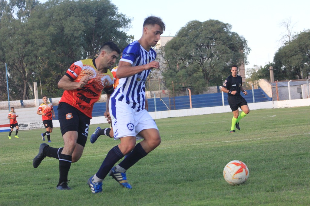 Quiroga visita a Bowen en el inicio del Torneo Regional
