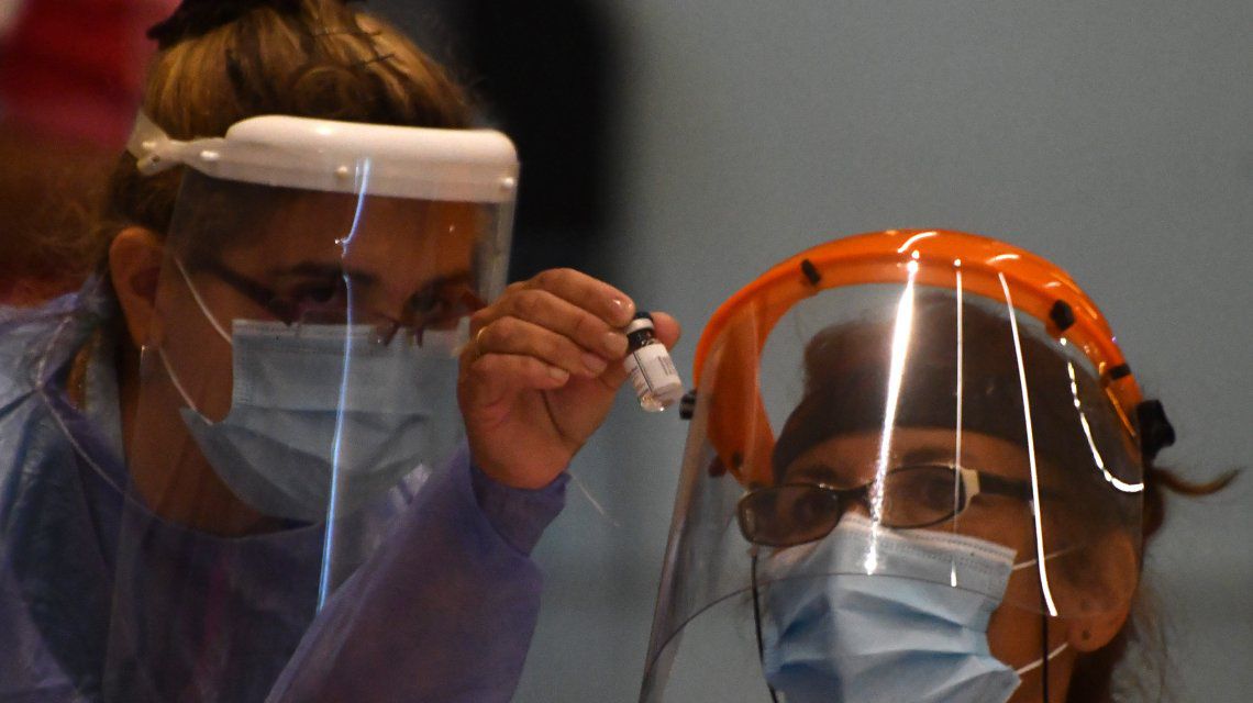 COVID  en Argentina: 142 nuevas muertes y 11.396 contagios en las últimas 24 horas