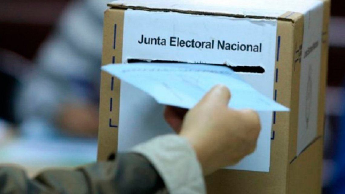 Pidieron vacunar contra el Covid-19 a quienes organizan las elecciones 2021
