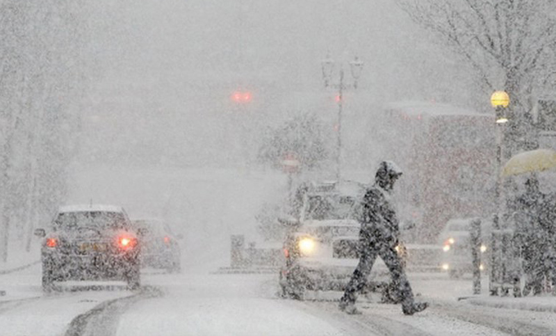 Una tormenta de nieve deja al menos 8 muertos y 240 heridos en las regiones costeras de Japón