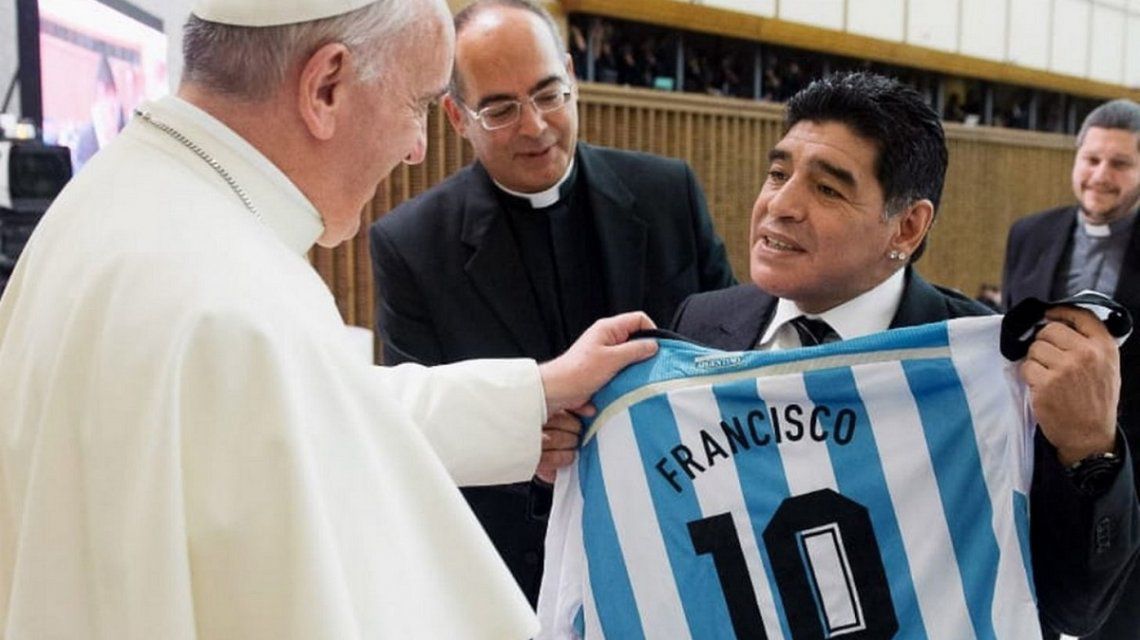 El papa Francisco recordó a Maradona: «Fue un poeta en la cancha»
