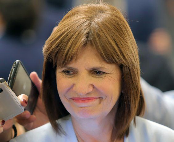Patricia Bullrich pidió «pensar tres veces» antes de usar las fuerzas de Seguridad para disipar aglomeraciones