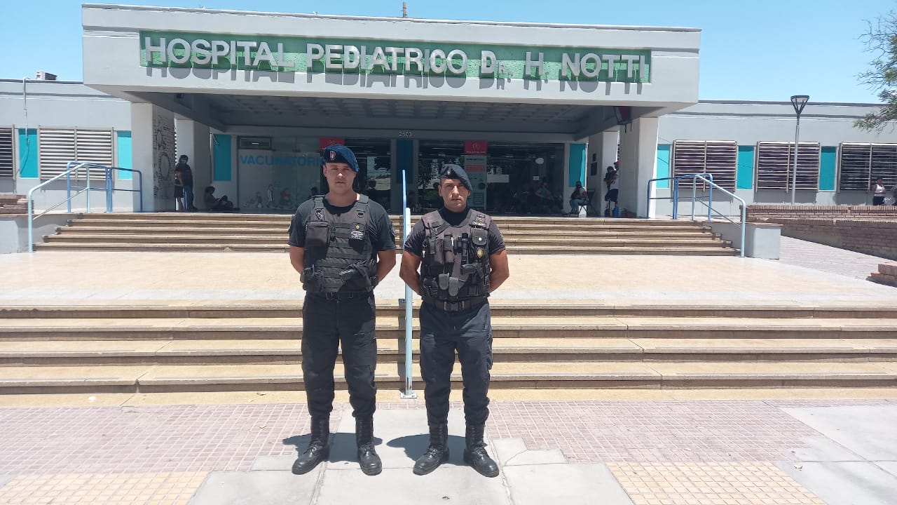 Policías le salvaron la vida a una bebé de 5 meses