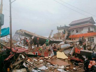 Indonesia: un sismo dejó al menos 34 muertos