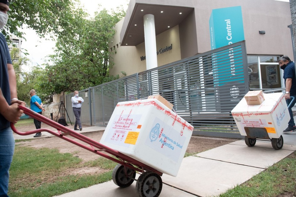 Llegó a Mendoza la segunda tanda de vacunas Sputnik V