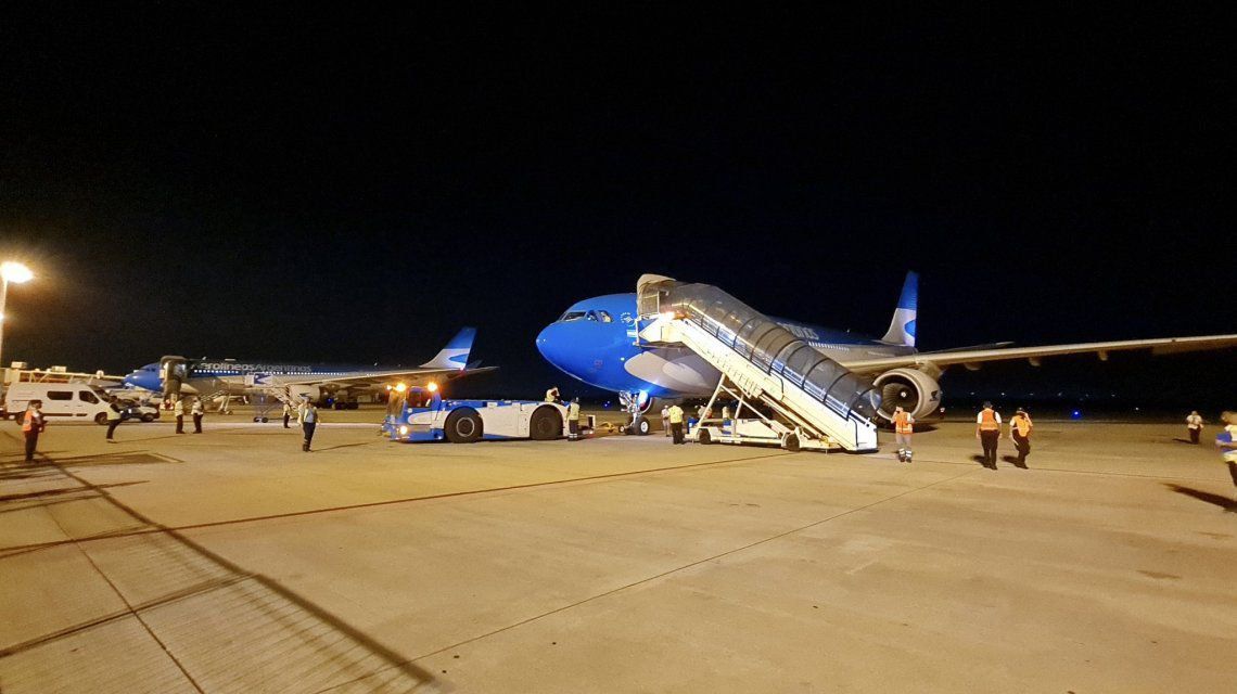 Sputnik V: dos vuelos Aerolíneas Argentinas arriban a Moscú