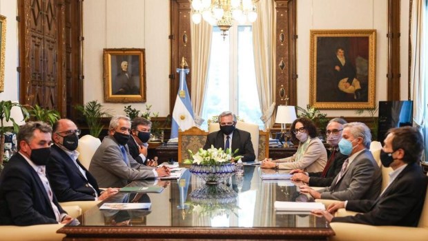 El Gobierno y el campo lograron un acuerdo y no subirán las retenciones