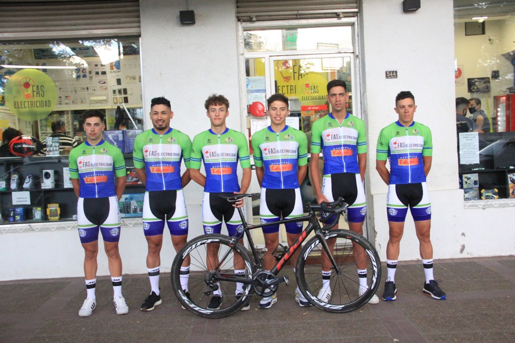 Maderera López-Fas Electricidad presentó su equipo para la Vuelta de Mendoza