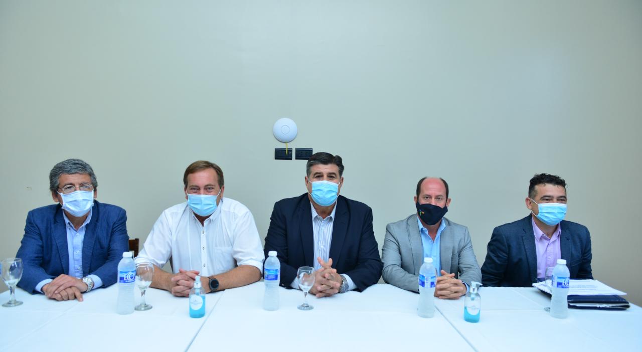Mendoza fijó un piso para el precio de la uva Malbec y anunció el acompañamiento a industriales