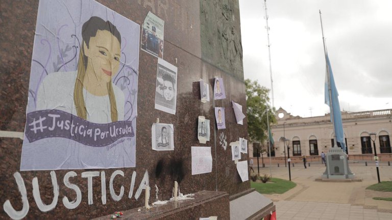 Femicidio de Úrsula: los celulares revelaron la trampa que el asesino le tendió para matarla