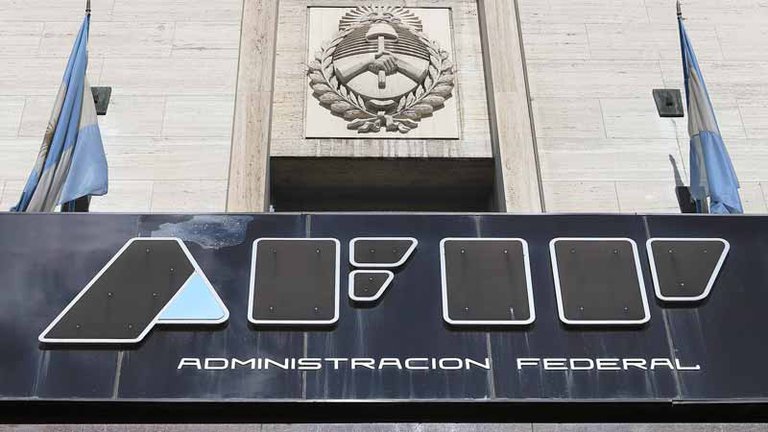 Paso a paso, cómo es el trámite para recuperar el 35% retenido en la compra del cupo mensual de 200 dólares