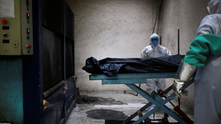 Denunciaron la acumulación de cadáveres en un galpón en Ushuaia: una familia todavía no pudo cremar a su padre, que murió en marzo de 2020