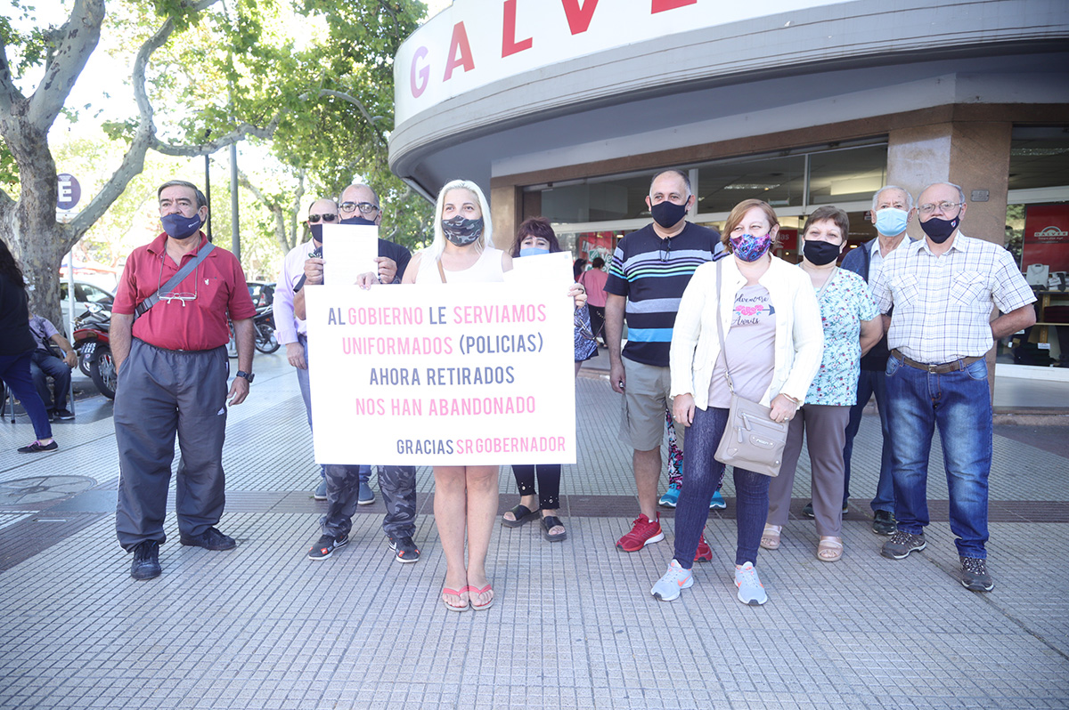Policías retirados de la provincia reclaman por sus jubilaciones