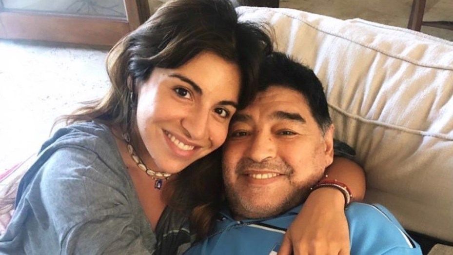 Revelaron que Gianinna Maradona tiene el mítico anillo de Diego valuado en 300 mil dólares