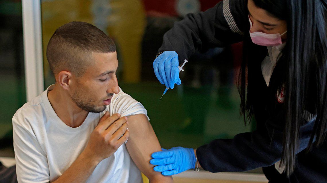 Israel ya vacunó contra el coronavirus a más del 70% de los mayores de 16 años