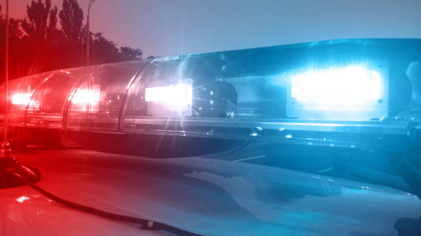 Un motociclista chocó contra un micro y murió