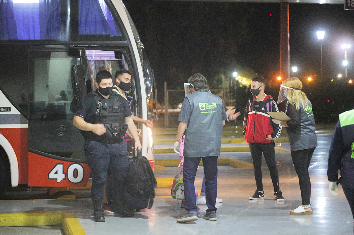 Aseguran que la demanda de viajes en micros  de larga distancia cayó 80%