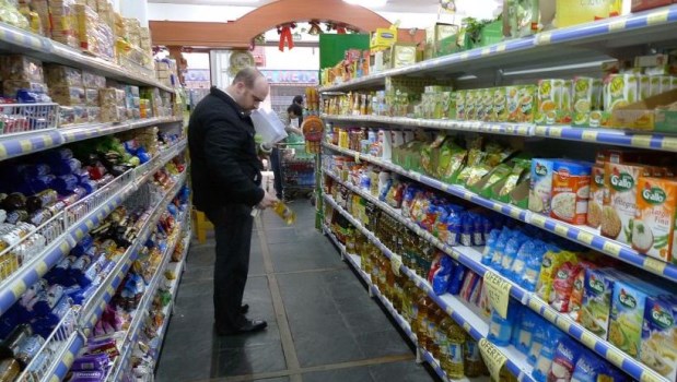 Los alimentos aumentaron 3,3 puntos más que la inflación general en el primer bimestre
