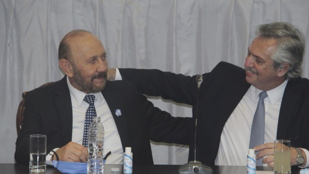 Tras las denuncias y protestas, Insfrán estuvo con Fernández en Casa Rosada