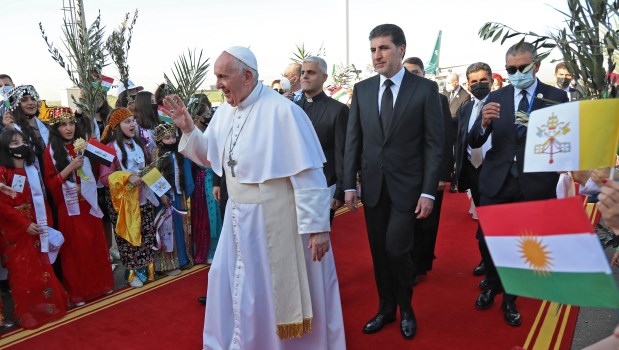 El Papa cerró su histórica gira en Irak con un mensaje contra el terrorismo y por una reconstrucción sin venganza
