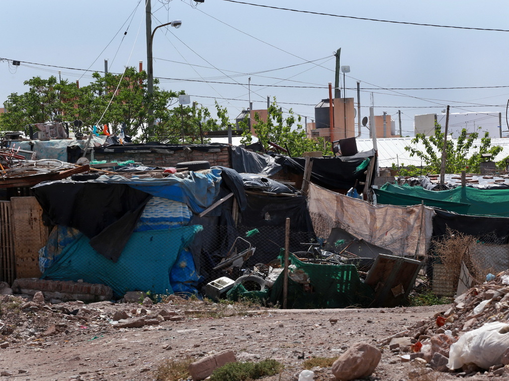 En un año, más de 58 mil mendocinos cayeron en la pobreza