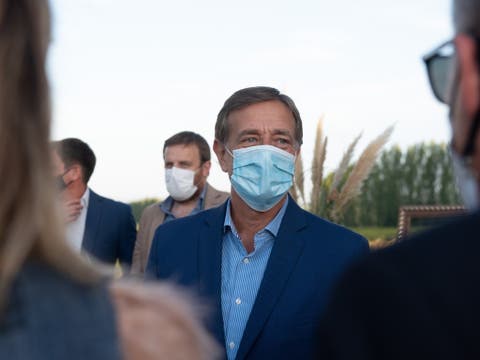 Rodolfo Suarez: «La responsabilidad de suministrar las vacunas es de la Nación»