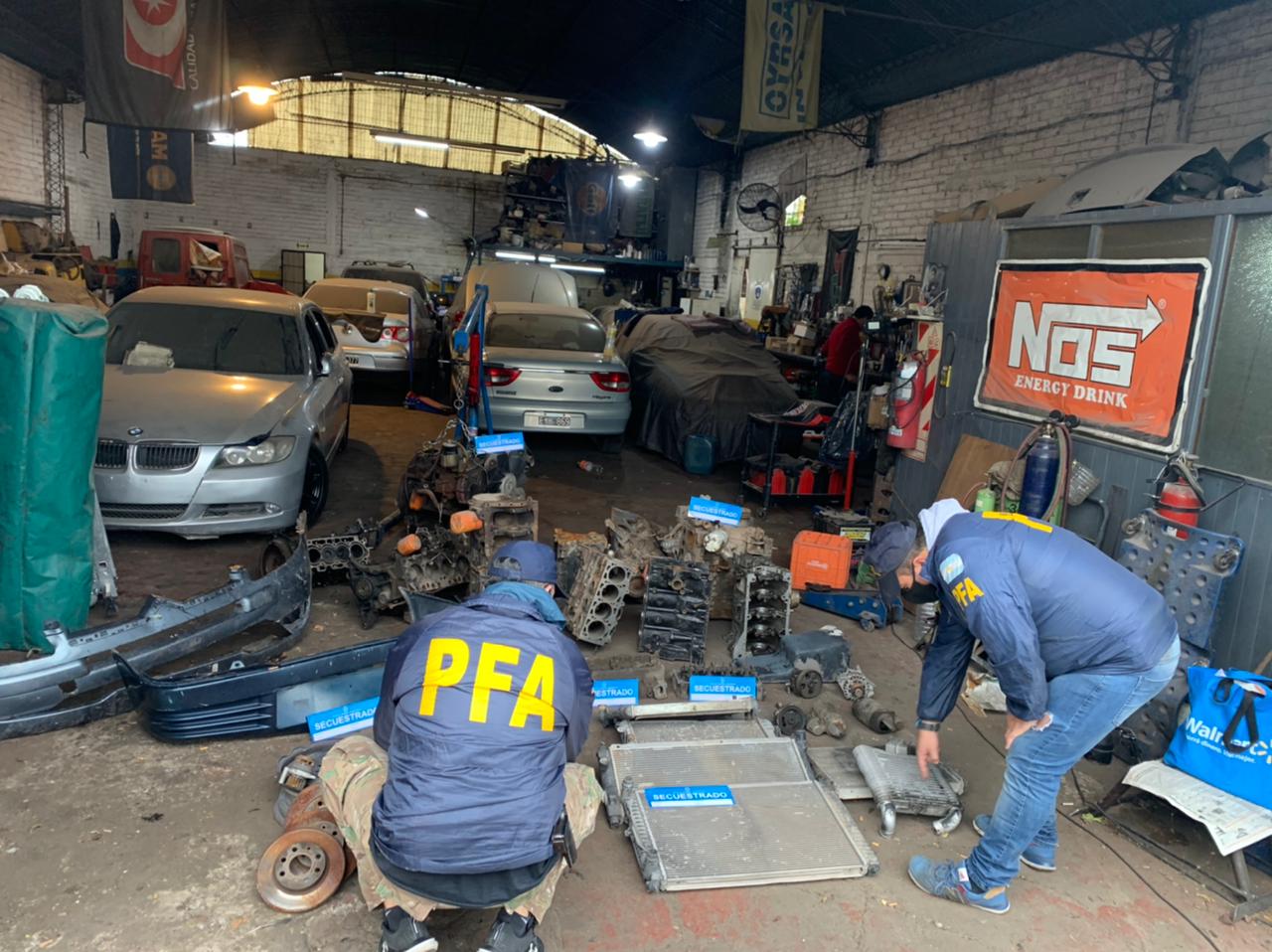 La Policía Federal Argentina allanó un taller por comercio ilegal de autopartes