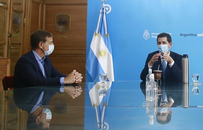 El Gobernador se reunió con Wado de Pedro y acordó pruebas piloto para el ingreso de turistas extranjeros y obras para Mendoza