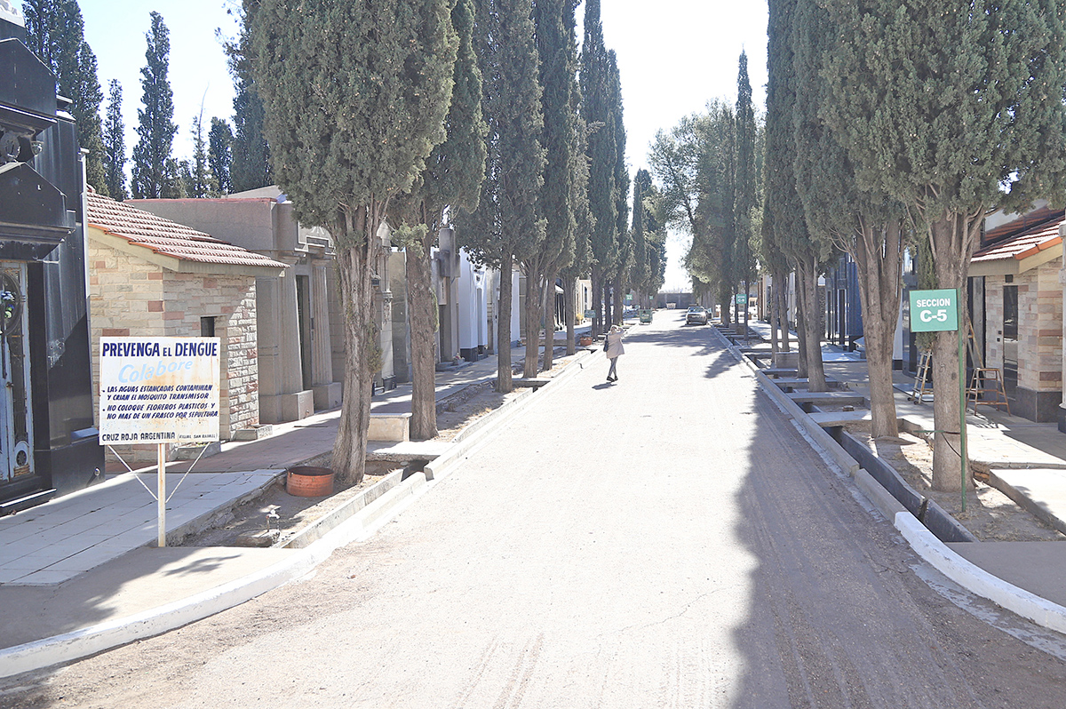 Cómo será la atención del Cementerio Central durante Semana Santa