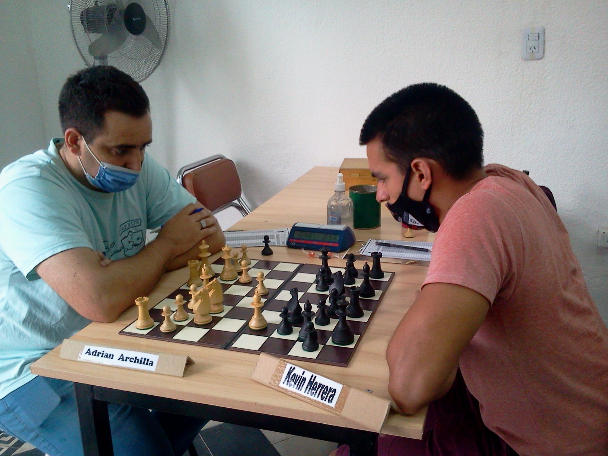 Kevin Herrera es el único líder del Torneo Apertura de ajedrez