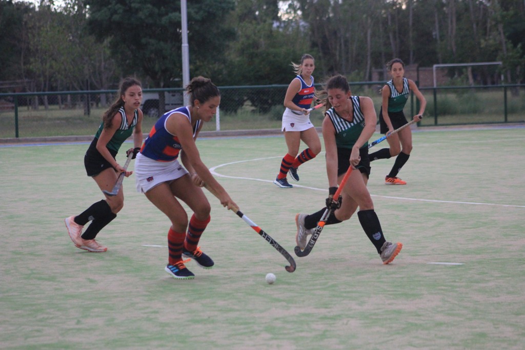 Derrotas de Maristas y San Jorge en el torneo mendocino de hockey