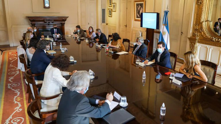 El Gobierno decidió extender hasta el 9 de abril el distanciamiento social por el COVID, pero evitó aplicar nuevas restricciones