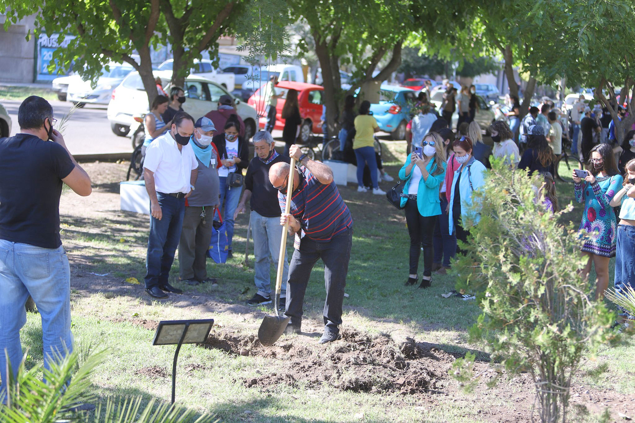 Día de la Memoria:  en San Rafael se  conmemoró con  actos y la plantación  de árboles