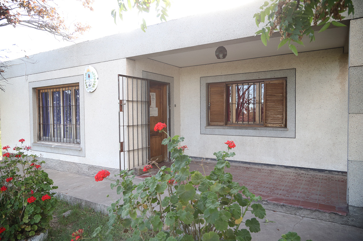 Quedaron detenidos por dañar  una movilidad policial