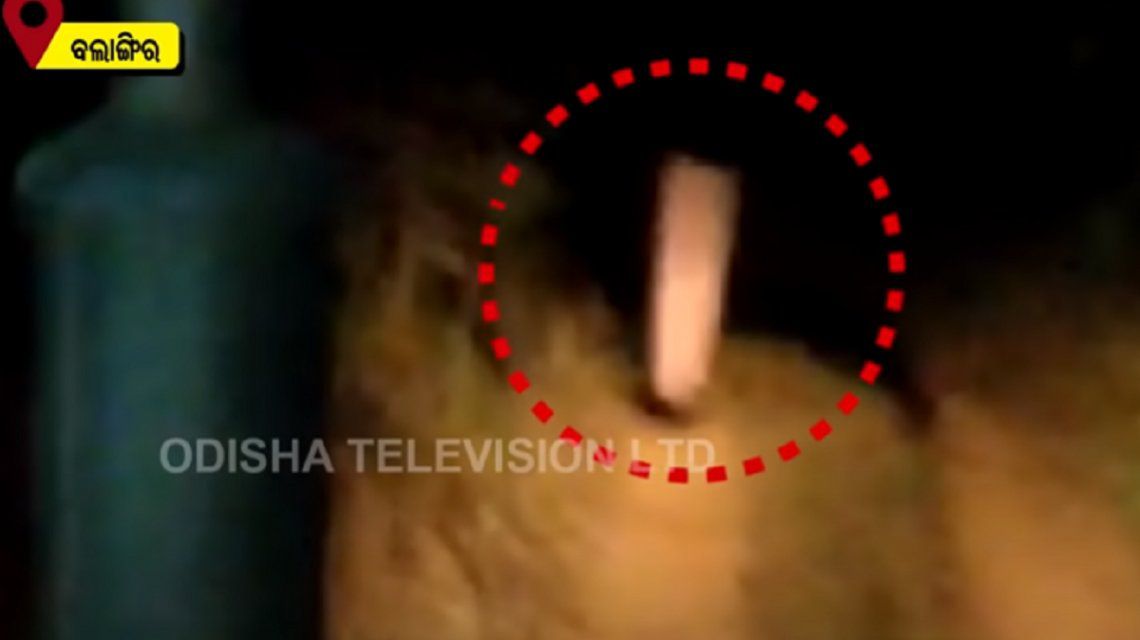 Captan en video una espeluznante aparición en medio de la noche