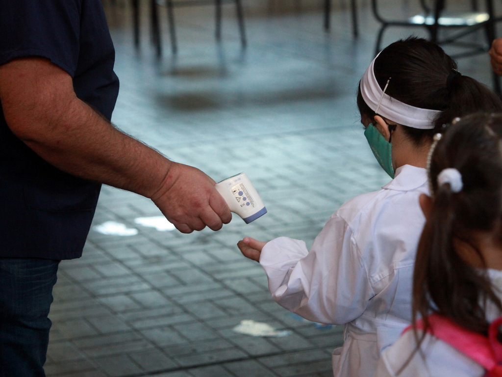 La DGE actualizó el protocolo: cuándo hay que asistir a la escuela y cuándo no