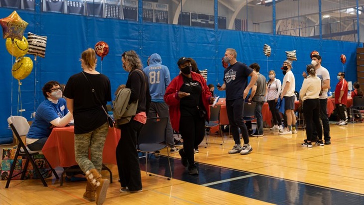 En Estados Unidos ya está disponible la vacuna contra el coronavirus para mayores de 16 años