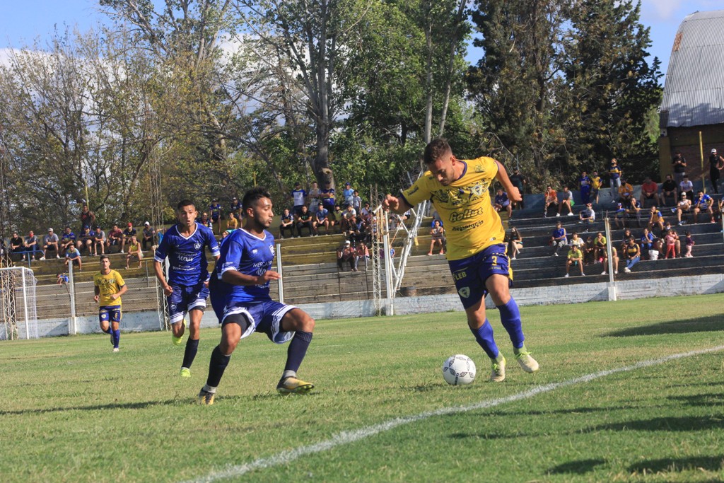 Fútbol local: se suspendió el partido entre Huracán y Villa Atuel