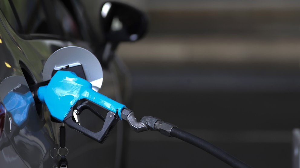 Desde mañana aumentarán un 6% en promedio los precios de los combustibles