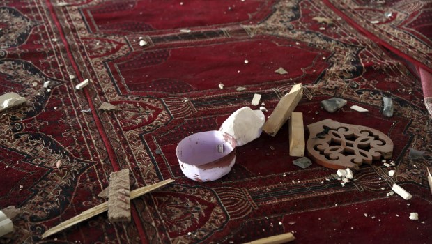 Mueren 12 personas por la explosión de una bomba en una mezquita de Afganistán