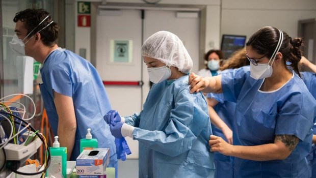 Renuevan el incentivo al personal de la salud y lo elevan a 6.500 pesos