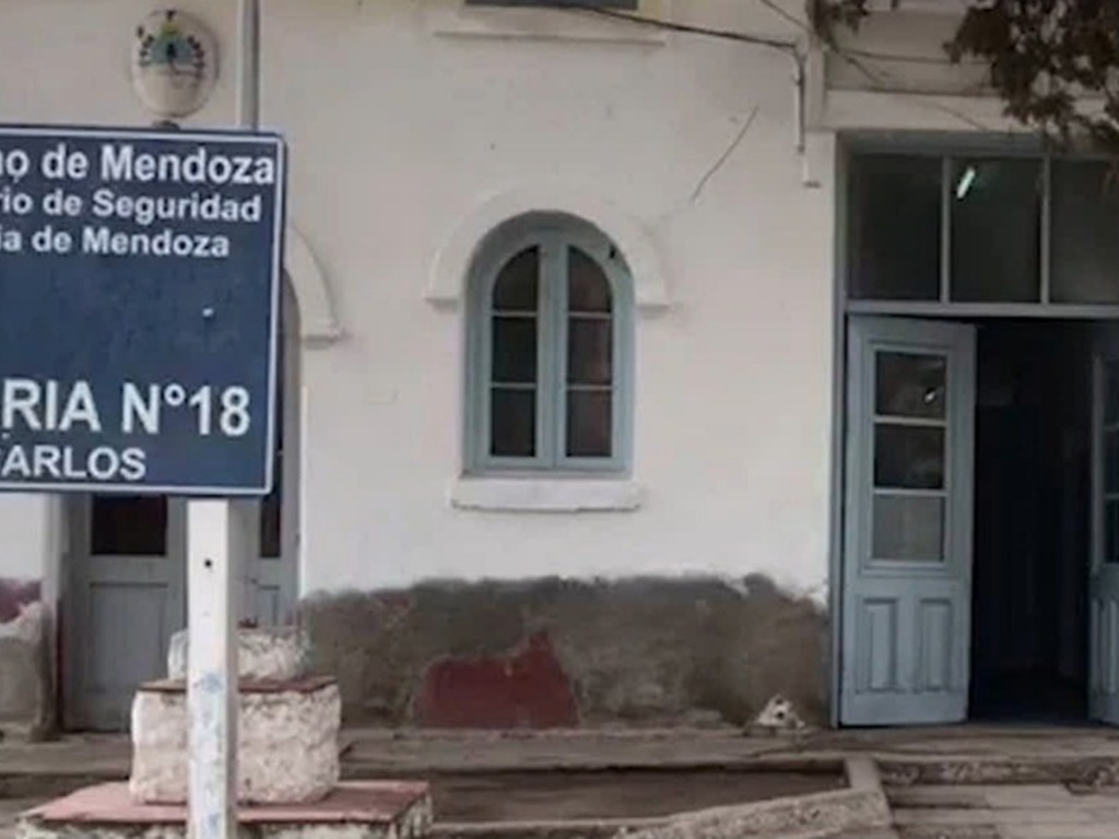 San Carlos: La hallaron desnuda a metros de una comisaría y denunció que la violaron