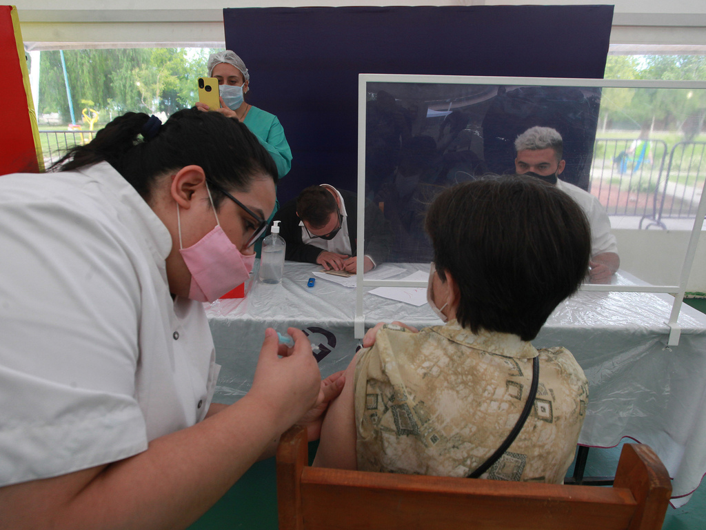 Coronavirus en Mendoza: los casos disminuyeron 30% en la población mayor de 80 años