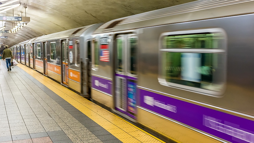 Los que viajen en el subte de Nueva York podrán recibir vacunas gratis