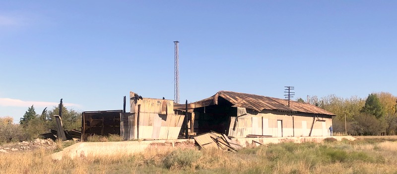 Demolerán el galpón del ferrocarril  de Alvear Oeste tras incendio