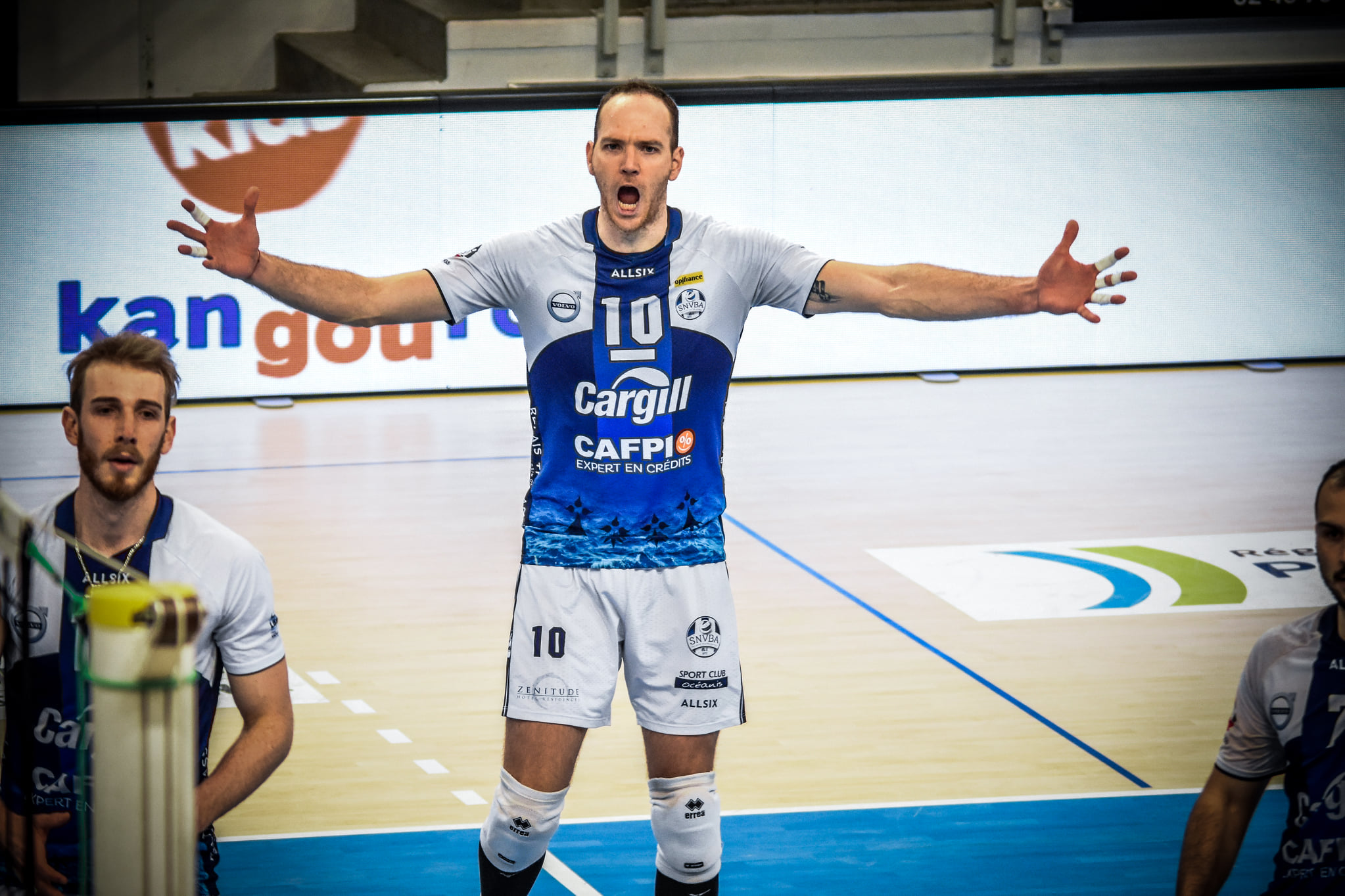 José Luis González sortea una camiseta con los seguidores de Diario San Rafael y FM Vos (94.5)